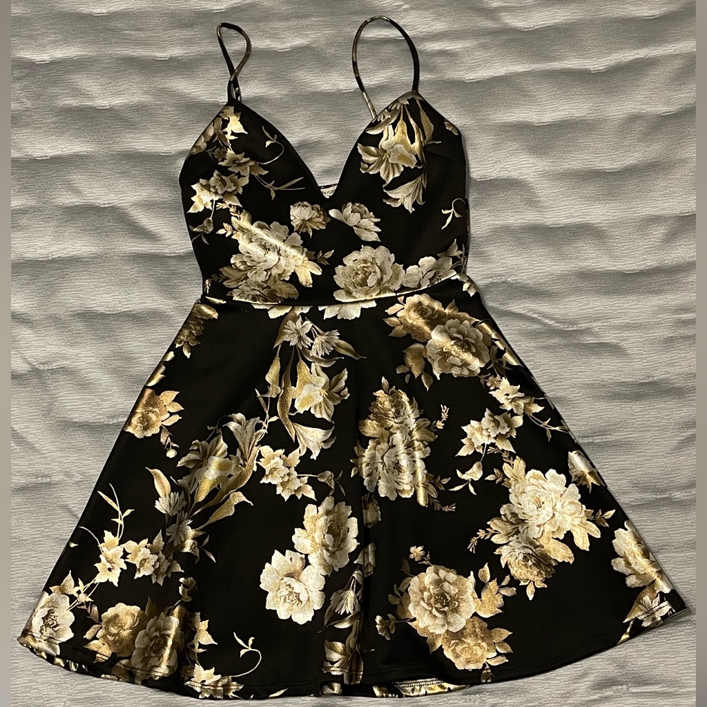 Charlotte Russe | Dresses | Black Mini Dress With Metallic Gold Flowers |  Poshmark